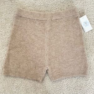 Blanc fuzzy brown shorts